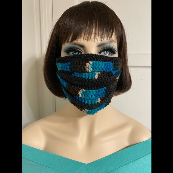 Hand-knitted Face Mask - Picture 1 of 10